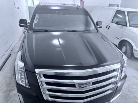 2016 Cadillac Escalade Luxury Collection