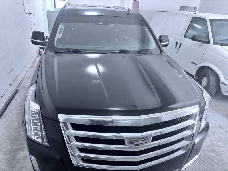 2016 Cadillac Escalade Luxury Collection