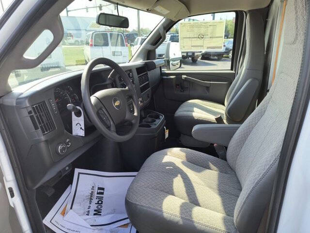 2025 Chevrolet Express 3500