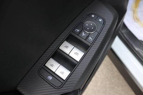 2025 Mitsubishi Outlander PHEV SE