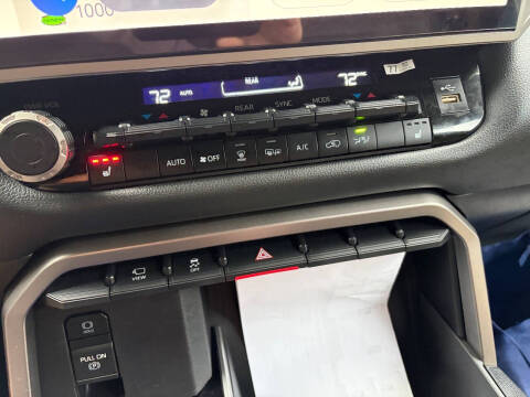 2025 Toyota Sequoia SR5