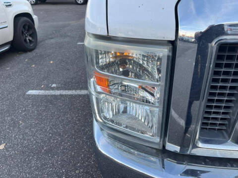 2011 Ford E-Series E-250