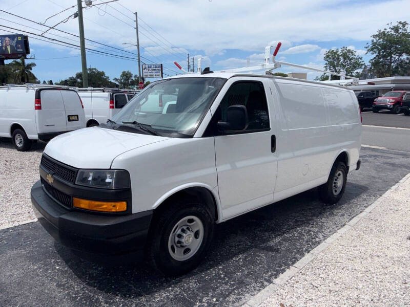 2022 Chevrolet Express 2500