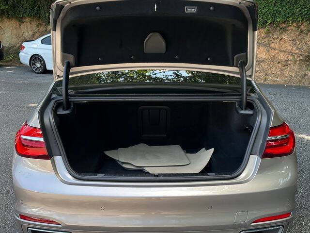 2018 BMW 7 Series 740i