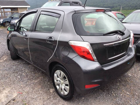 2012 Toyota Yaris 5-Door L