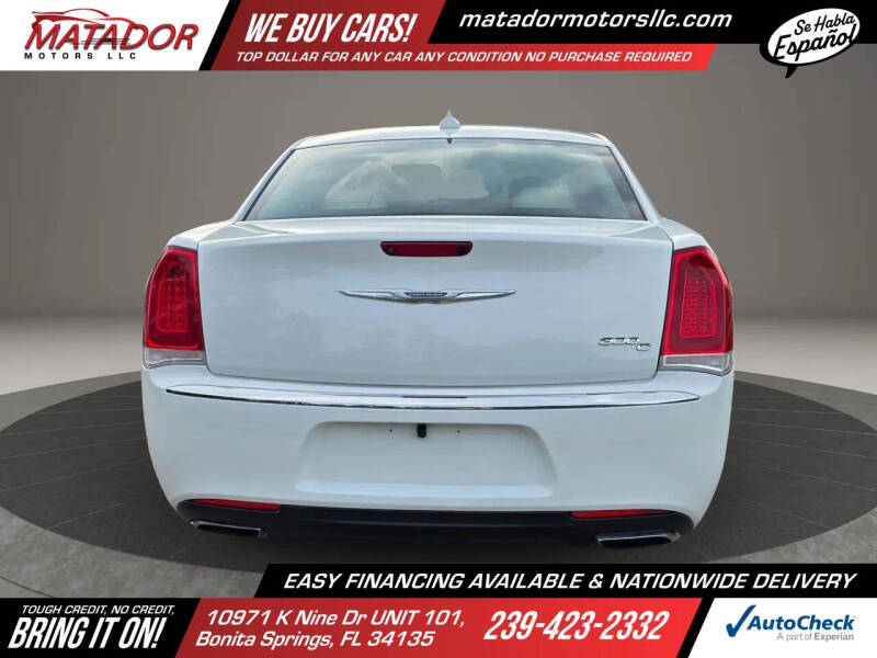 2017 Chrysler 300 C
