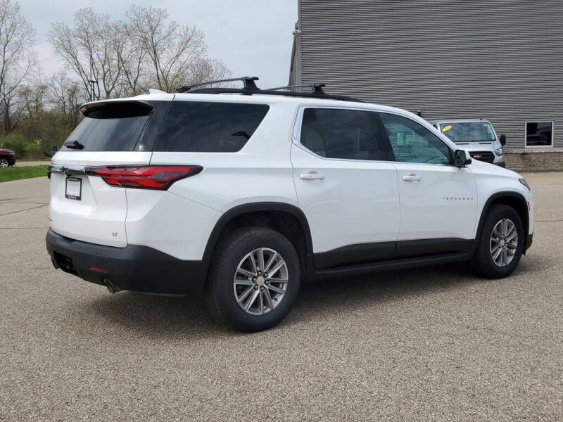 2022 Chevrolet Traverse LT Cloth