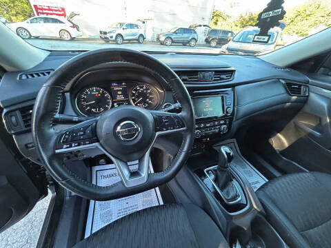 2020 Nissan Rogue SV