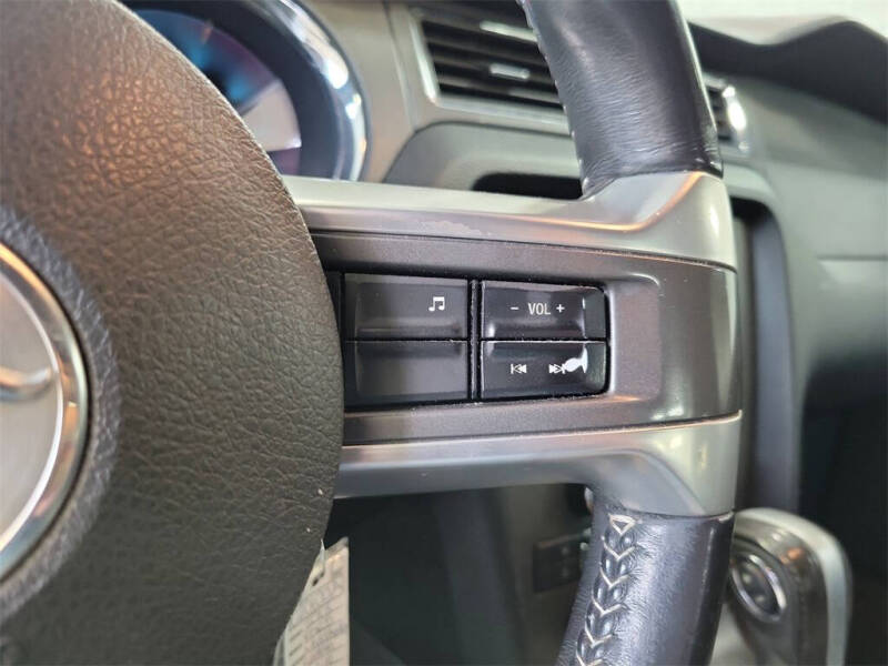 2013 Ford Mustang V6