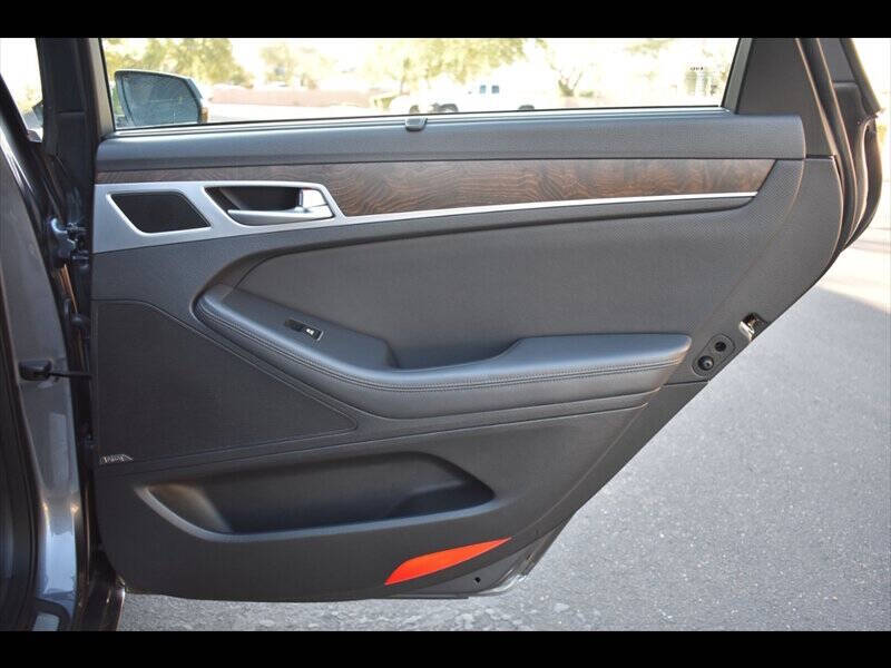 2015 Hyundai Genesis 5.0L