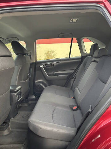 2021 Toyota RAV4 Hybrid LE