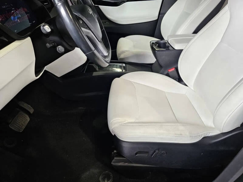 2020 Tesla Model X Long Range Plus