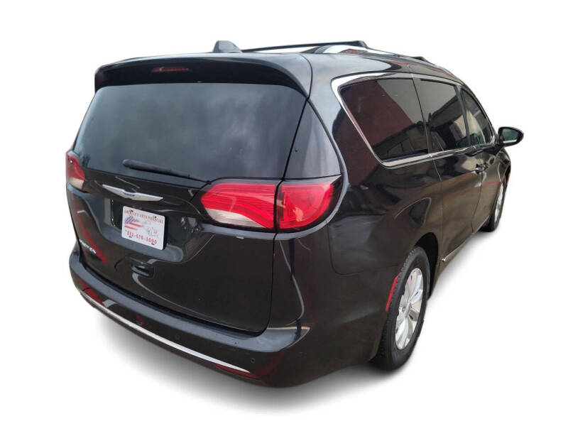 2019 Chrysler Pacifica Touring L