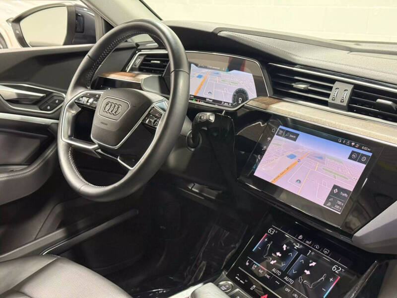 2019 Audi e-tron quattro Premium Plus