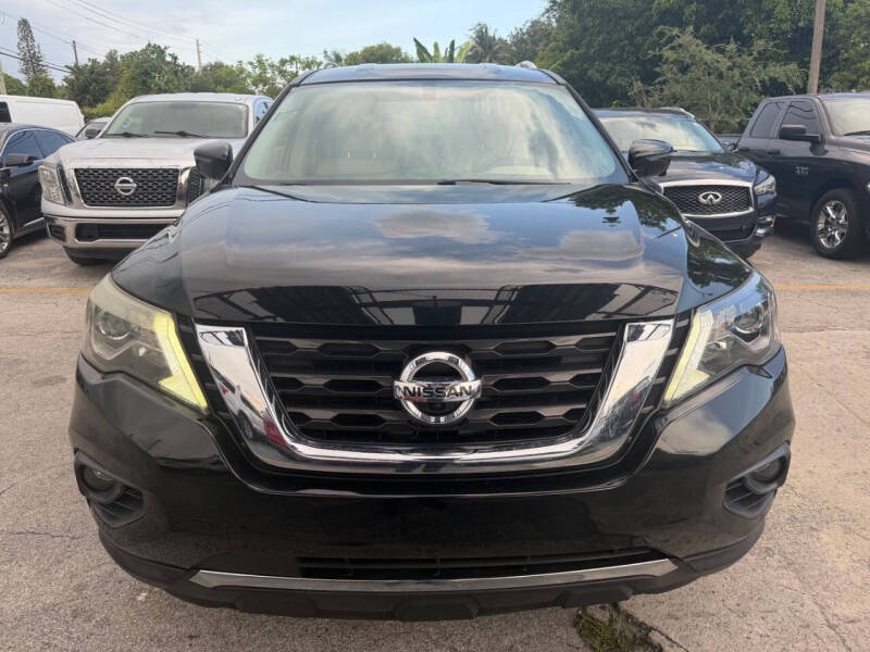 2017 Nissan Pathfinder SL