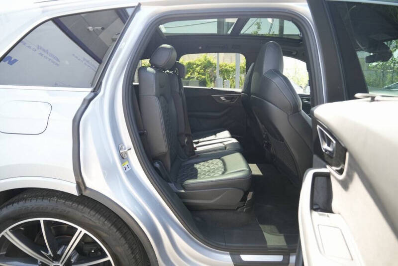 2022 Audi SQ7 4.0T quattro Premium Plus