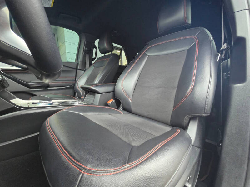 2024 Ford Explorer ST-Line