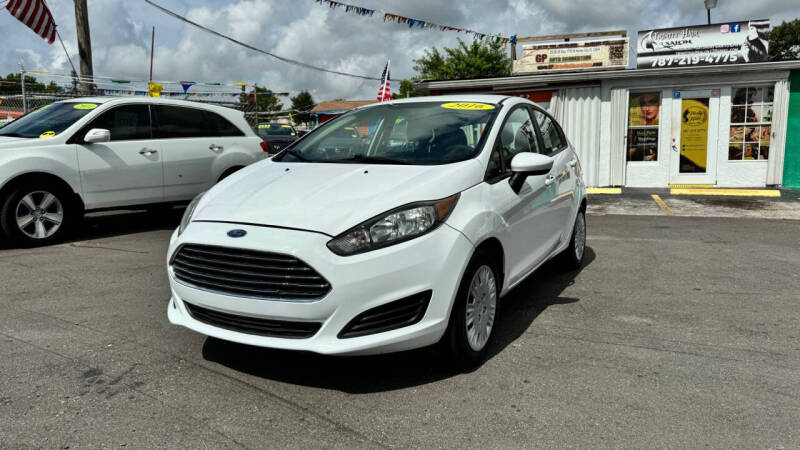 2016 Ford Fiesta S's photo