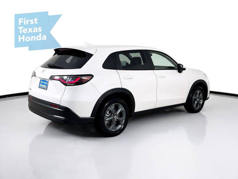 2027 Honda HR-V LX