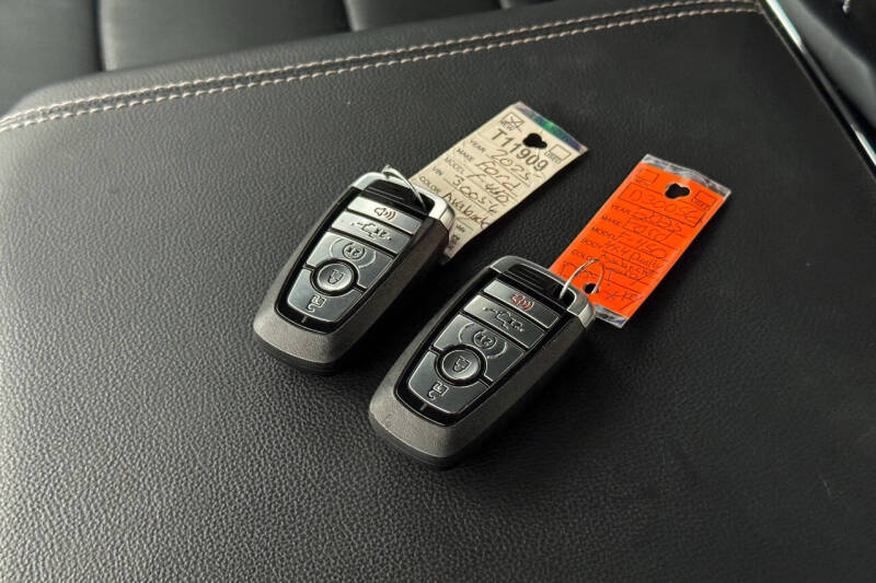 2025 Ford F-450 Super Duty Lariat