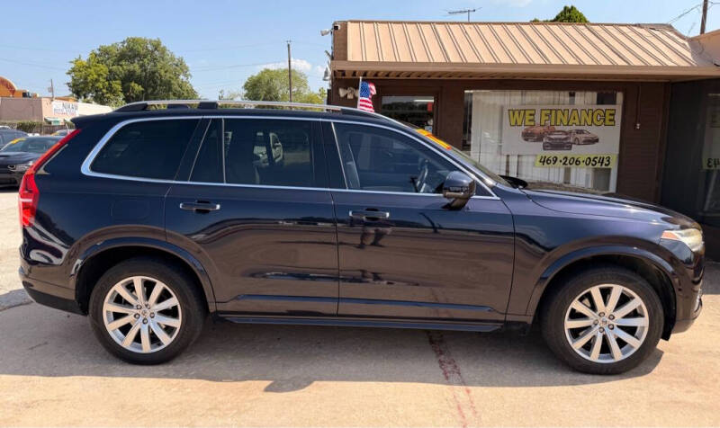 2016 Volvo XC90 T6 Momentum