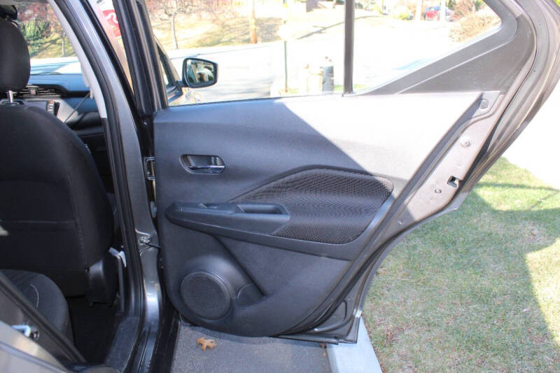 2021 Nissan Kicks SV