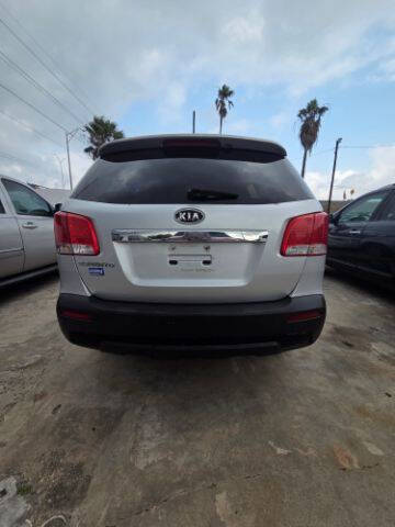 2011 Kia Sorento LX
