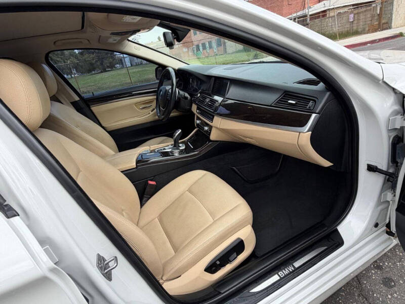 2016 BMW 5 Series 528i