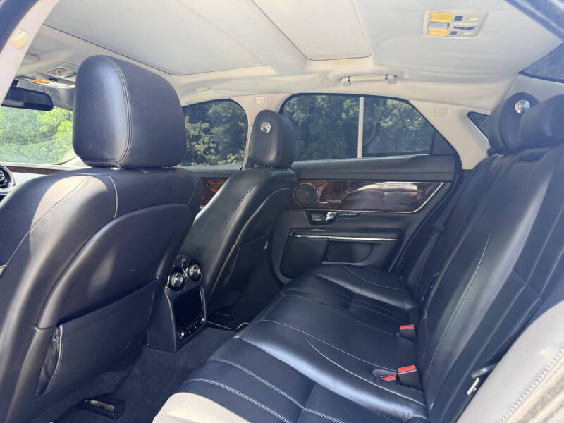 2013 Jaguar XJ