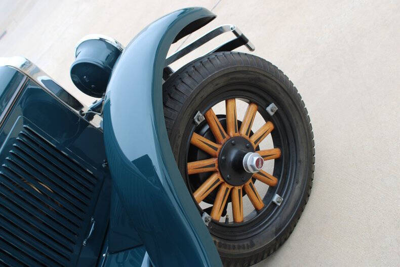 1927 Oldsmobile Sedan