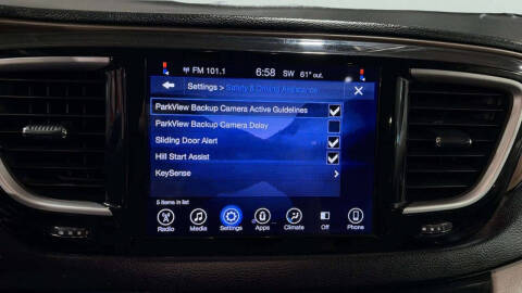 2017 Chrysler Pacifica Touring