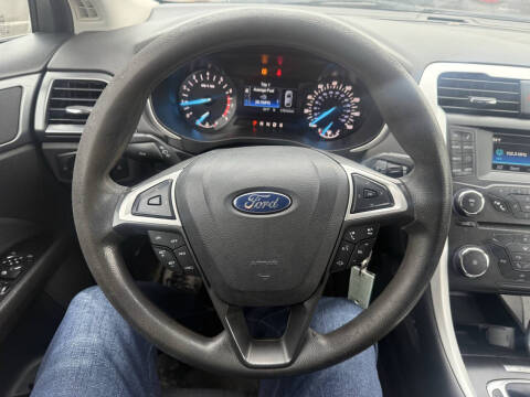 2015 Ford Fusion SE