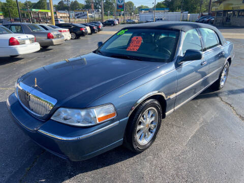2005 Lincoln Town Car for sale at IMPALA MOTORS in Memphis TN