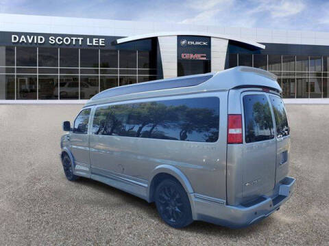 2022 Chevrolet Express 2500