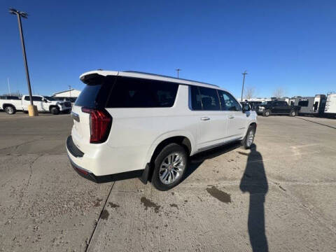 2023 GMC Yukon XL SLT