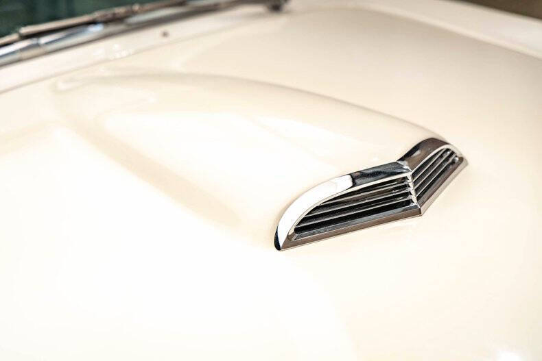 1957 Ford Thunderbird