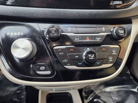 2021 Chrysler Voyager LXi