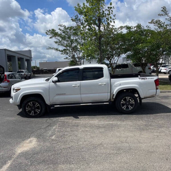 2017 Toyota Tacoma SR5 V6