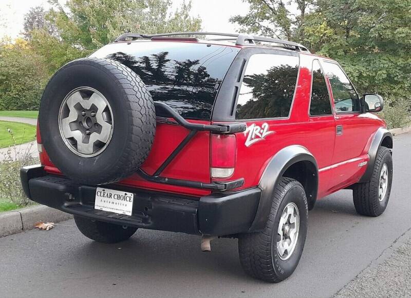 2000 Chevrolet Blazer for sale at CLEAR CHOICE AUTOMOTIVE in Milwaukie OR