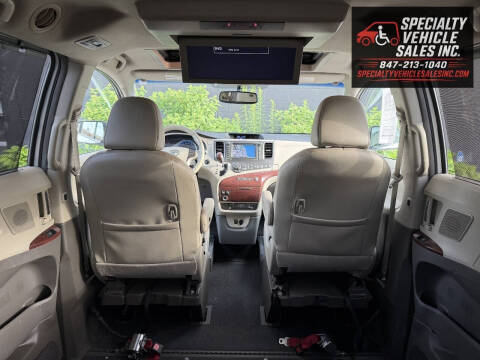 2013 Toyota Sienna XLE Mobility 7-Passenger