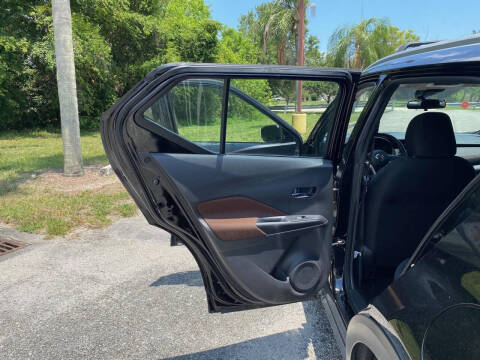 2020 Nissan Kicks SR