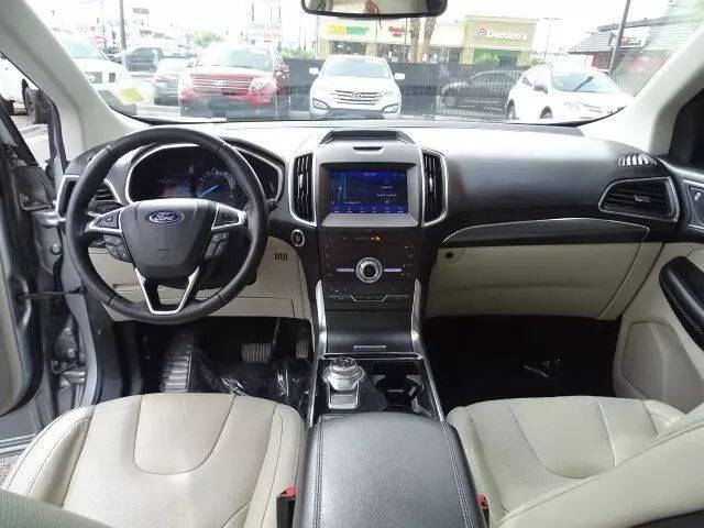 2020 Ford Edge Titanium