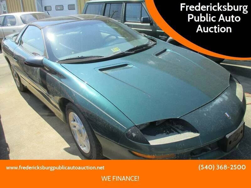 Green 1995 Chevrolet Camaro Base 2dr Hatchback 1