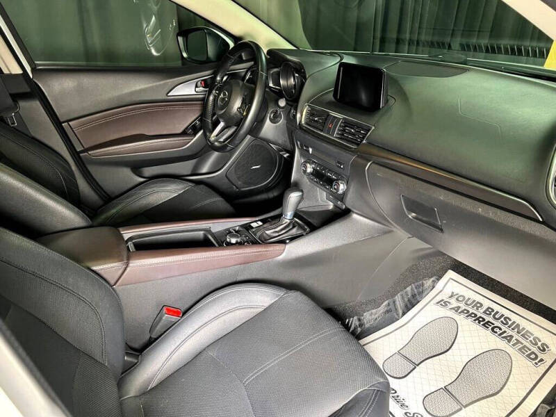 2017 Mazda MAZDA3 Grand Touring