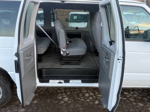 2012 Ford E-Series E-350 SD XL