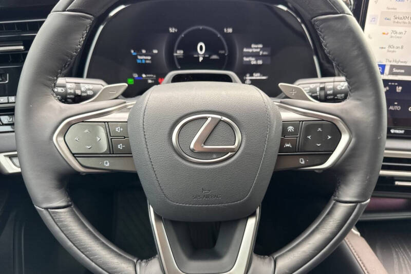 2026 Lexus RX 450h+ Luxury