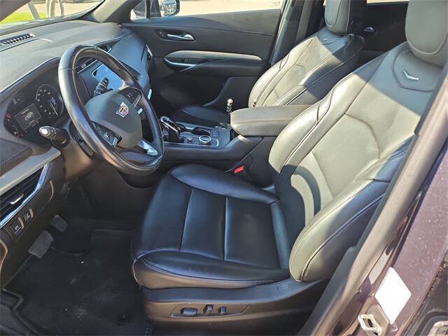 2023 Cadillac XT4 Premium Luxury