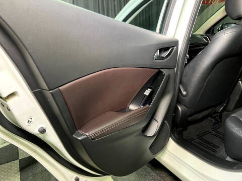 2017 Mazda MAZDA3 Grand Touring