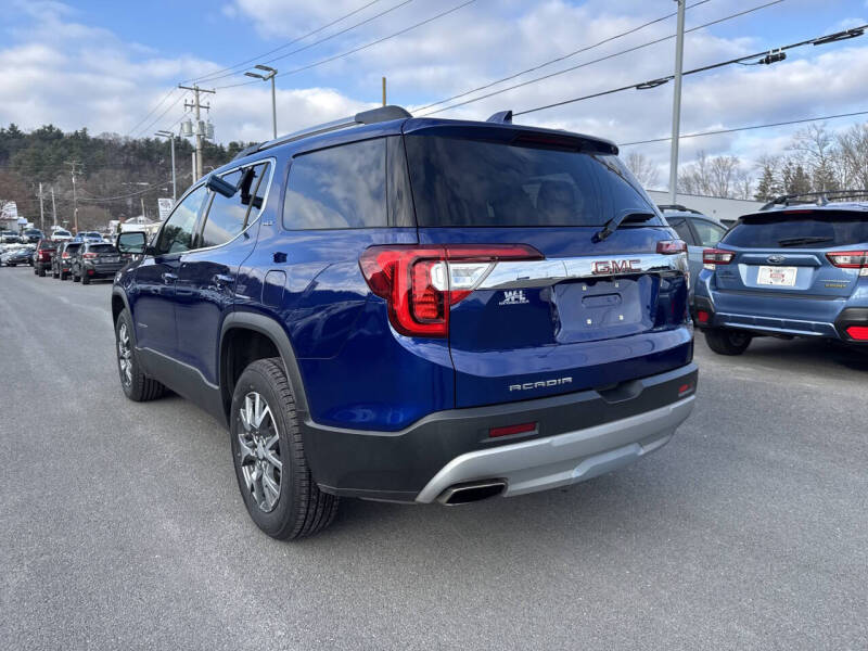 2023 GMC Acadia SLT