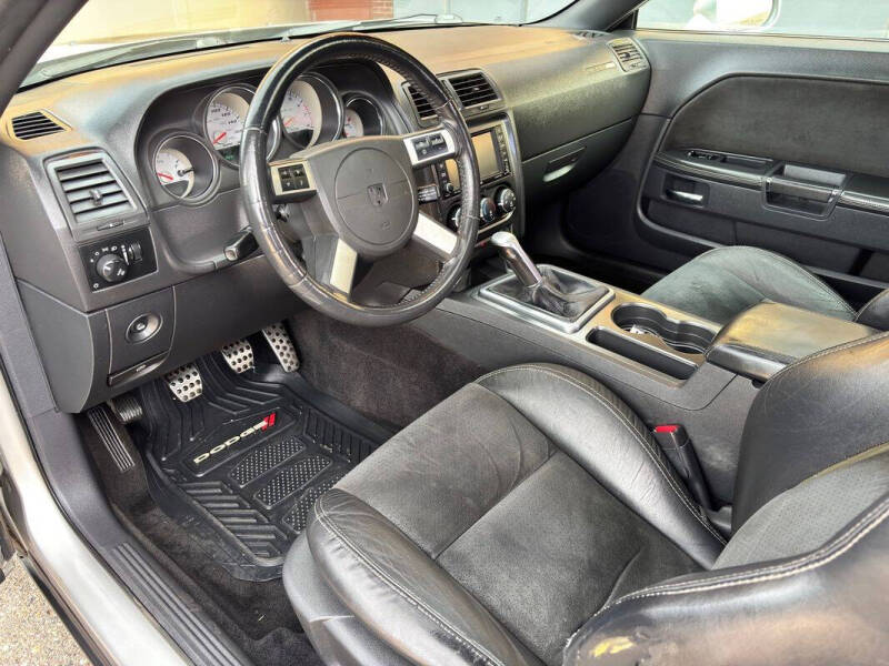 2009 Dodge Challenger SRT8